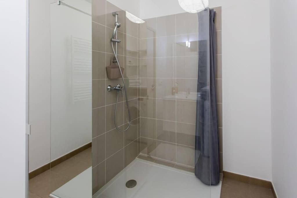 L17 Arenas Suite 3 Balconies 5Mins To The Sea 니스 외부 사진