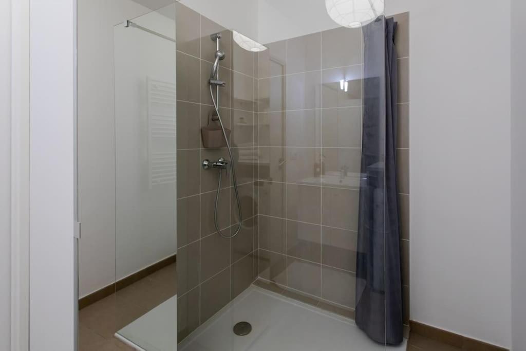 L17 Arenas Suite 3 Balconies 5Mins To The Sea 니스 외부 사진