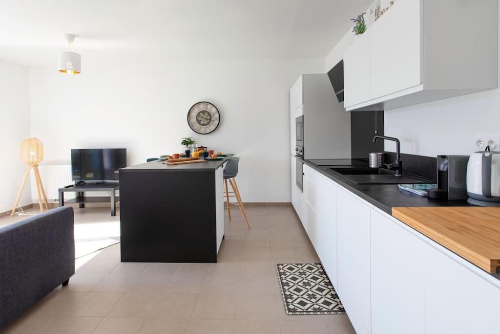 L17 Arenas Suite 3 Balconies 5Mins To The Sea 니스 외부 사진